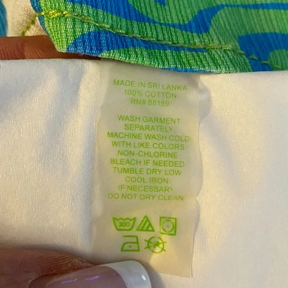 ๐ฟ Lilly Pulitzer Liza Shorts โ Size 10 โ Limeade Roar of the Jungle GUC๐ฟ - Picture 7 of 15